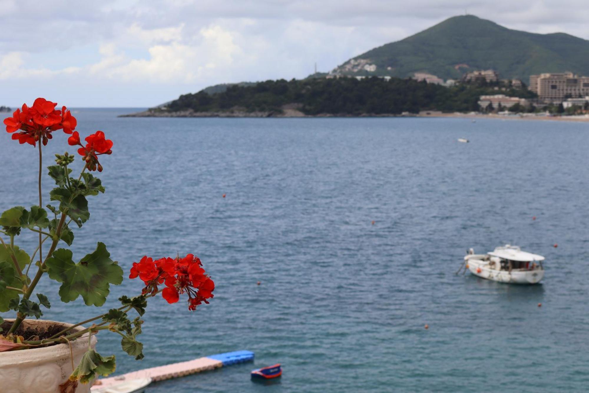New Hotel Kuc By Marvel Budva Kültér fotó