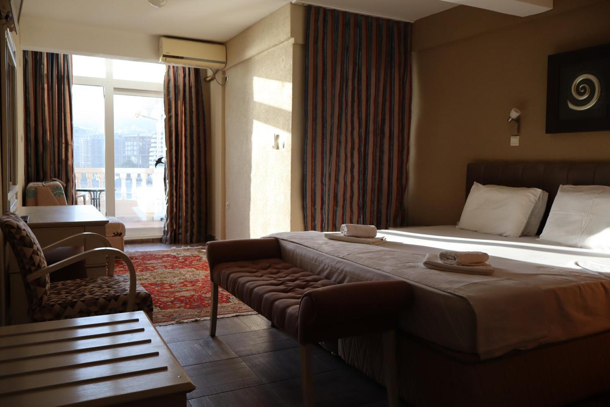 New Hotel Kuc By Marvel Budva Kültér fotó