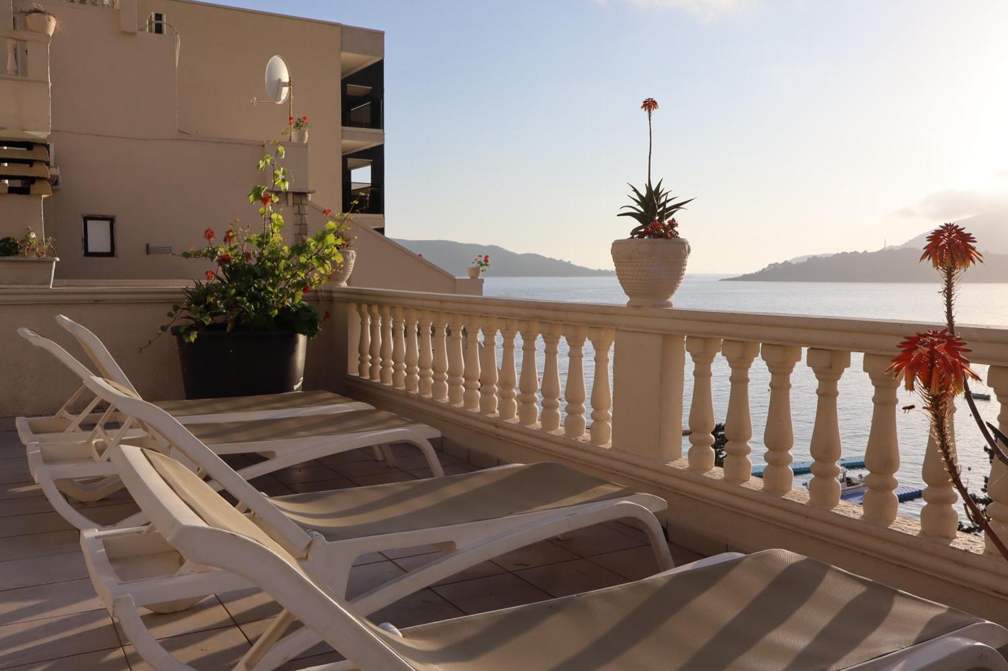 New Hotel Kuc By Marvel Budva Kültér fotó