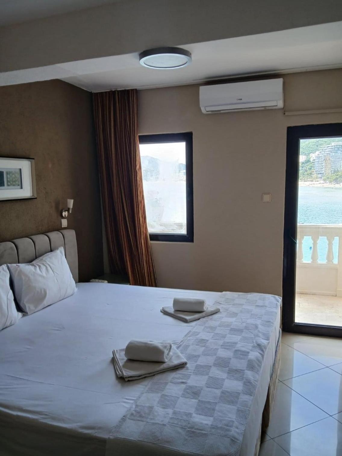 New Hotel Kuc By Marvel Budva Kültér fotó